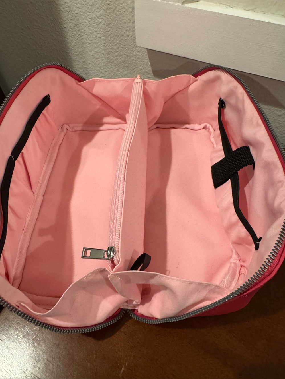 Women's Cosmetic Storage Bag - Picture 2 of 6